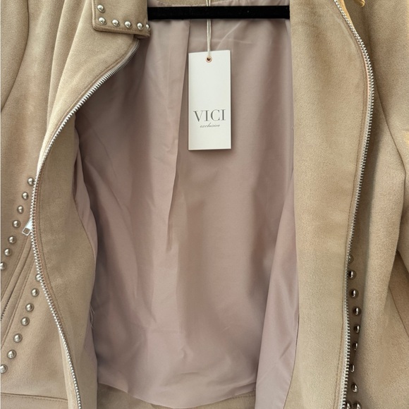 Vici Exclusive Beige Studded Bomber Jacket NWT - Picture 5 of 5
